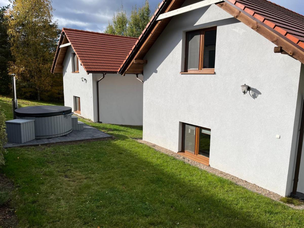 Malinowe Wzgórze domki 90 m2 z sauną i balią Krzeszna Exterior foto