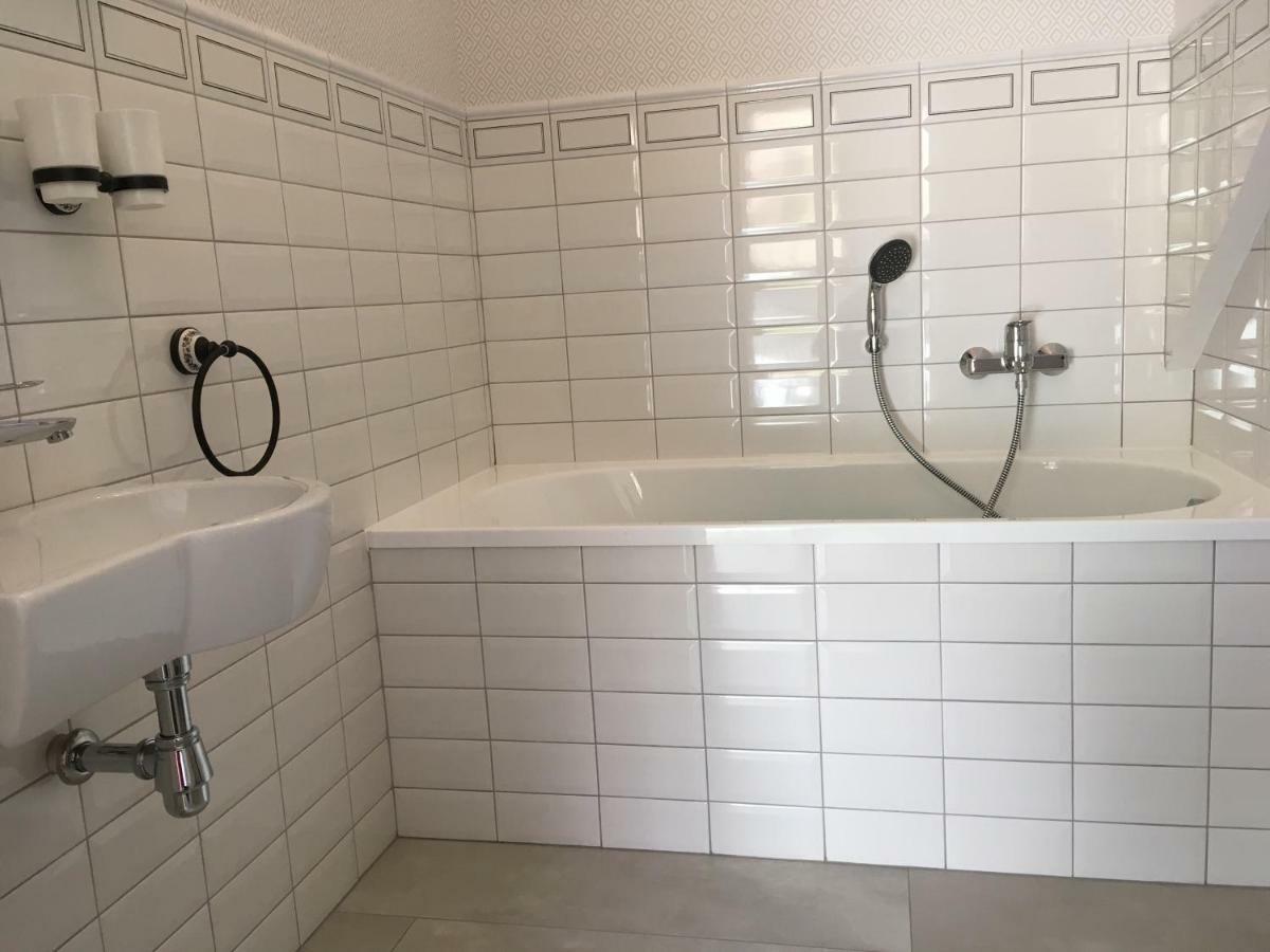Malinowe Wzgórze domki 90 m2 z sauną i balią Krzeszna Exterior foto
